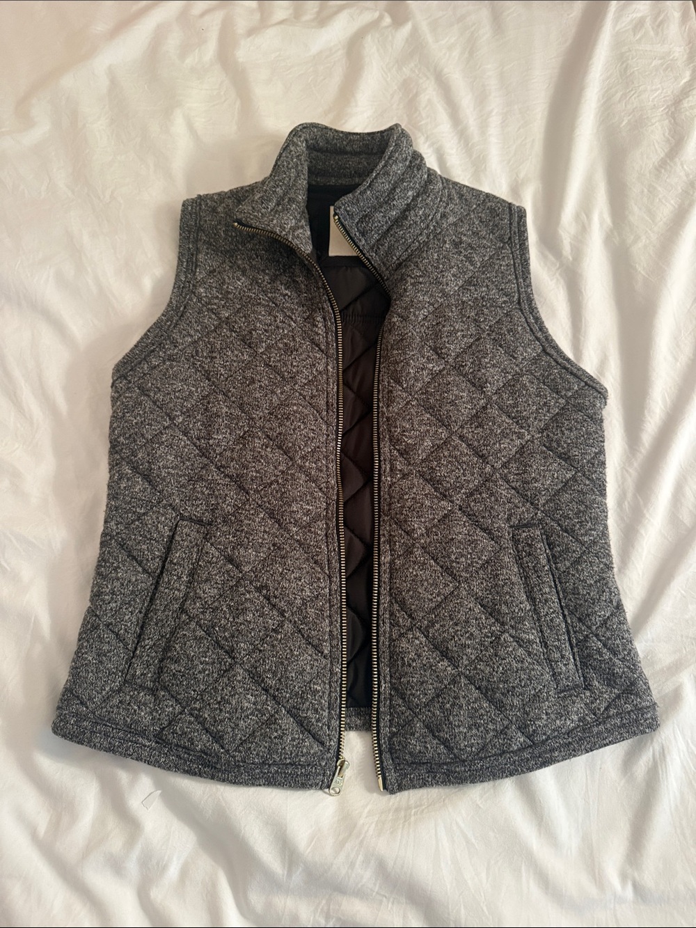 Abercrombie & Fitch Quilted Grey Women's Vest